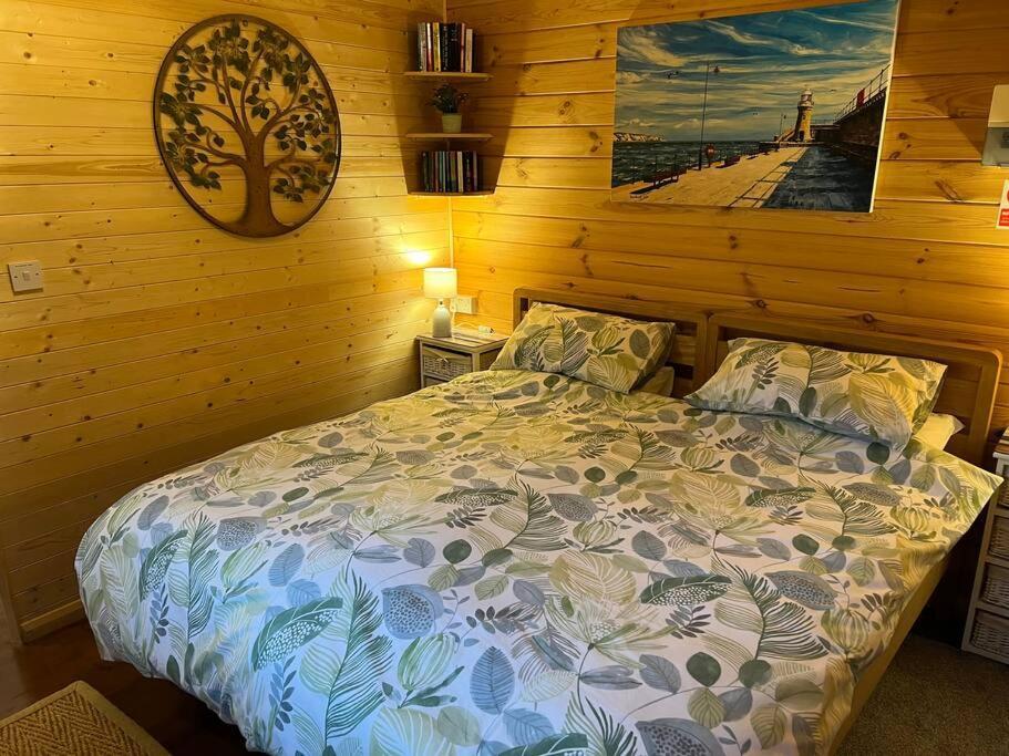 Cosy Cabin, Hidden From The Main House - Sleeps 2 - Ev Villa Hawkinge Exterior photo